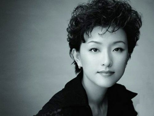 八款手機 八種美女 總有一個是你想要的 八款手機 八種美女 總有一個是你想要的